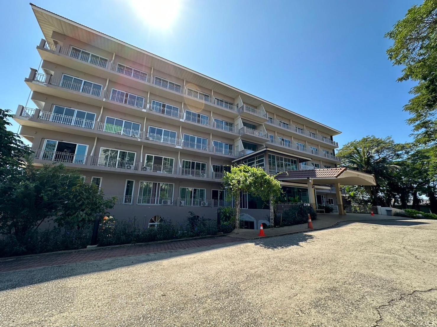 Rattana View Hotel Phitsanulok Exterior photo